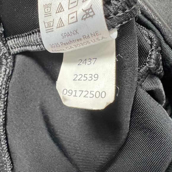 Spanx Faux Leather Leggings SIZE S Black Shaping Contoured Power Waistband - Picture 4 of 12